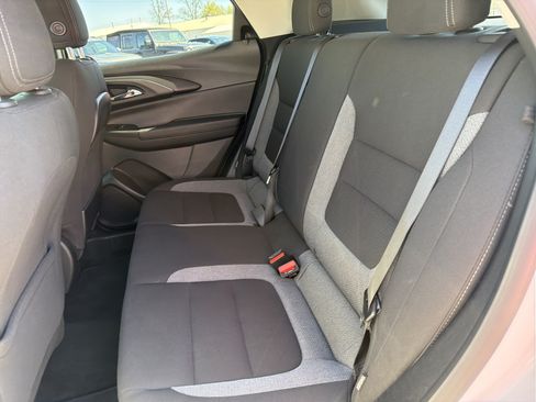 Used 2025 Chevrolet TrailBlazer LT AWD/4WD image 6