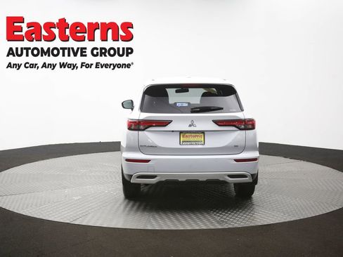 Used 2024 Mitsubishi Outlander SE AWD/4WD image 36