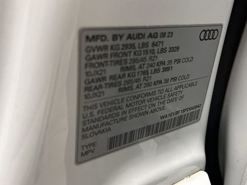 Used 2023 Audi Q8 Premium Plus w/ Premium Plus Package AWD/4WD image 27