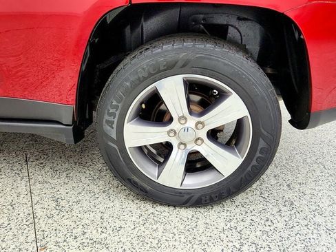Used 2017 Jeep Compass High Altitude AWD/4WD image 9