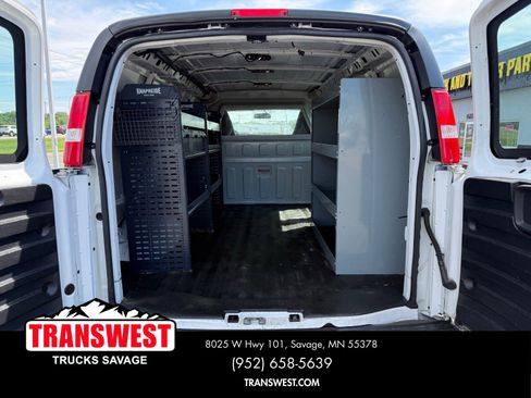 Used 2021 Chevrolet Express 2500 w/ Driver Convenience Package RWD image 12