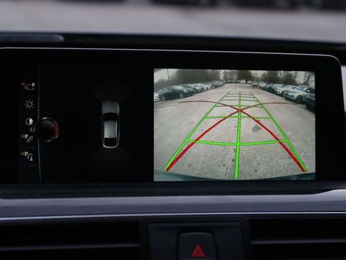 Used 2017 BMW 340i Gran Turismo xDrive image 12