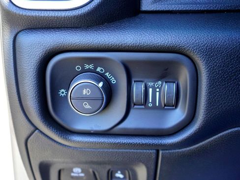 Used 2022 RAM 1500 Laramie image 22