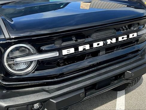 Used 2024 Ford Bronco Outer Banks w/ Sasquatch Package AWD/4WD image 30