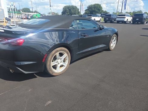 Used 2019 Chevrolet Camaro LT RWD image 11