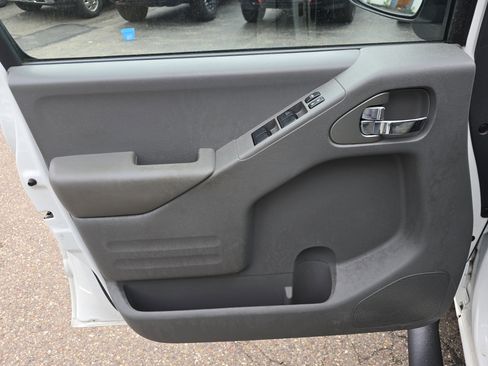 Used 2019 Nissan Frontier SV AWD/4WD image 15