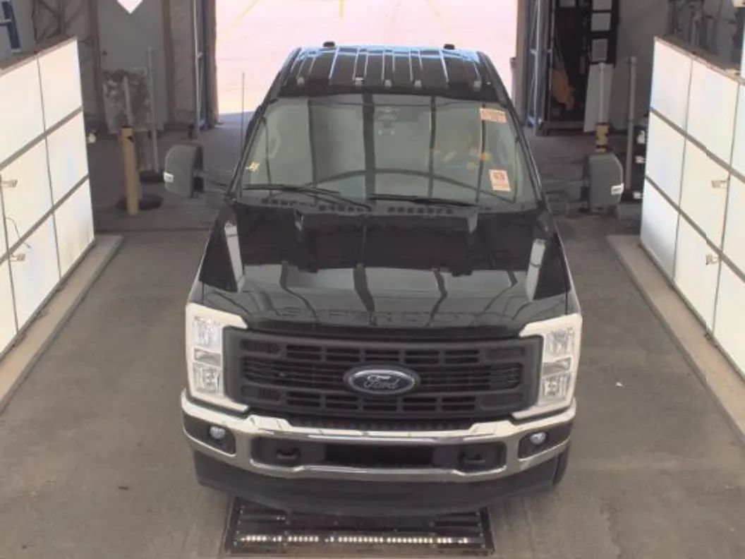 Used 2023 Ford F350 XL w/ XL Driver Assist Package AWD/4WD image 6