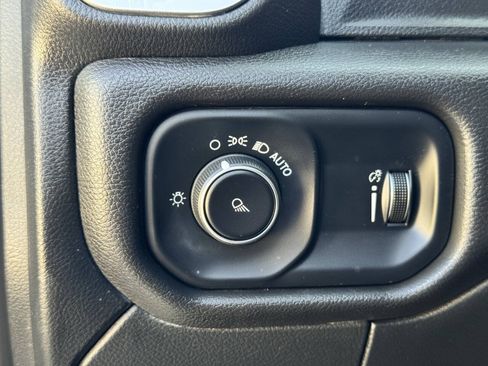 Used 2022 RAM 2500 Big Horn AWD/4WD image 26