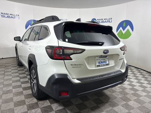 Used 2023 Subaru Outback Premium image 9