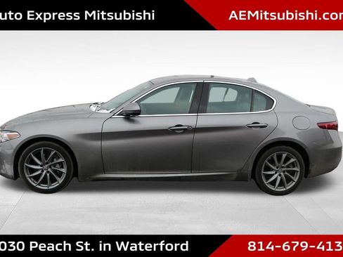 Used 2017 Alfa Romeo Giulia AWD image 6