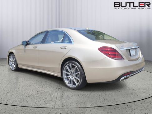 Used 2020 Mercedes-Benz S 560 Sedan image 4