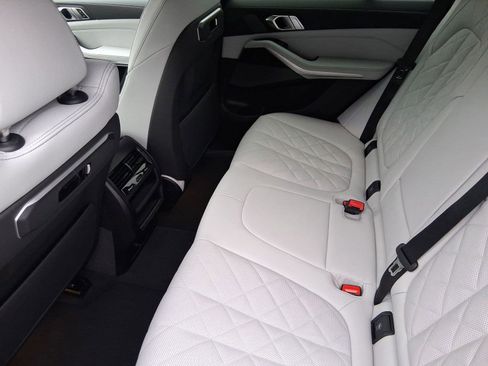 Used 2026 BMW X5 xDrive40i w/ Premium Package AWD/4WD image 29