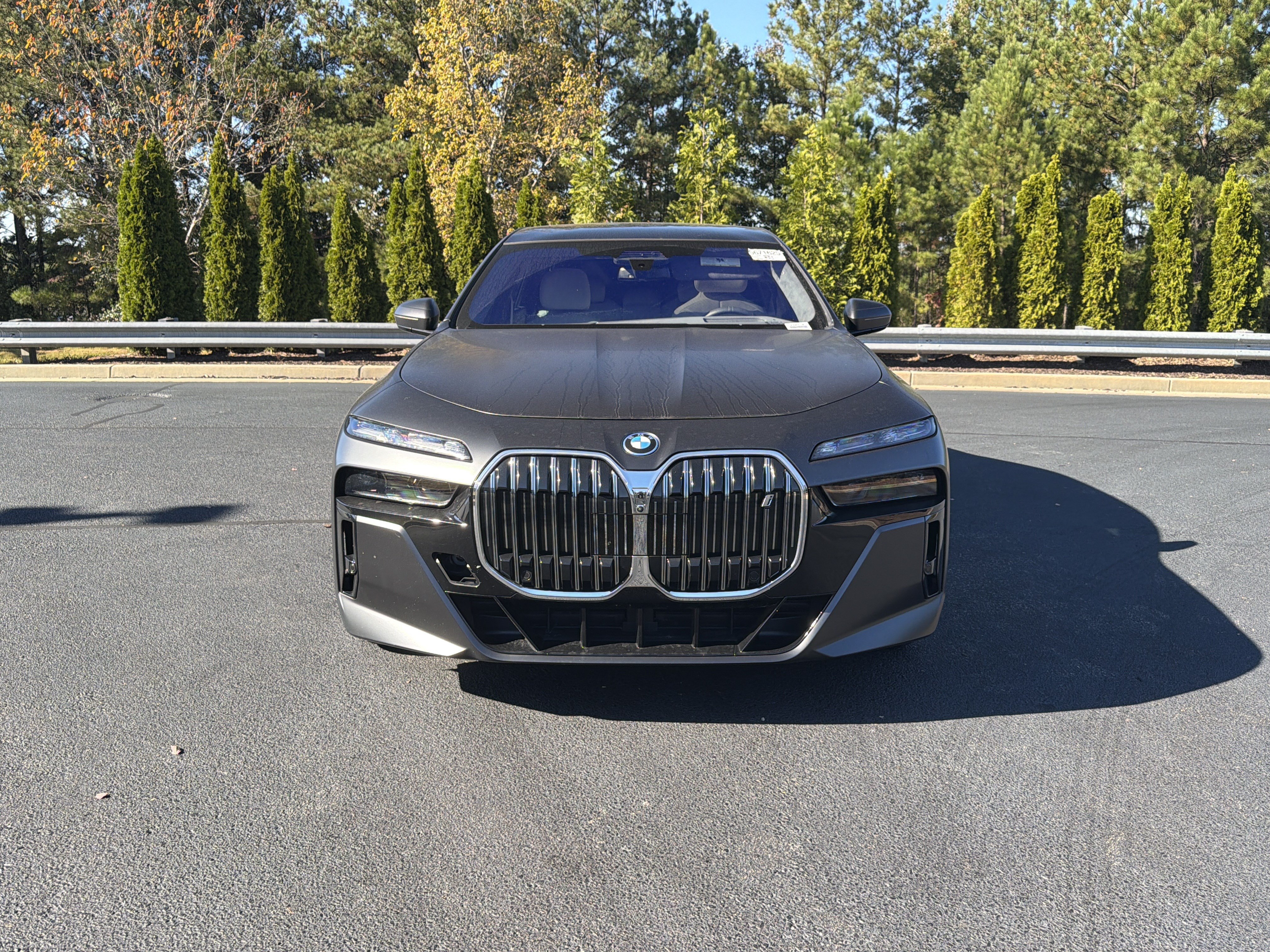 Used 2023 BMW i7 xDrive60 AWD/4WD image 11