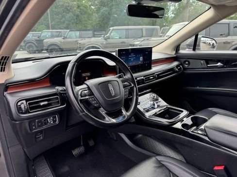 Used 2022 Lincoln Nautilus Reserve w/ Luxury Package AWD/4WD image 19