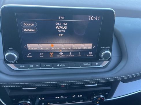 Used 2023 Nissan Rogue SV w/ SV Premium B Package image 14