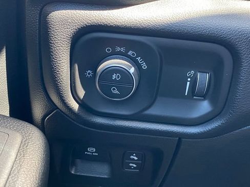 Used 2021 RAM 1500 Big Horn AWD/4WD image 28