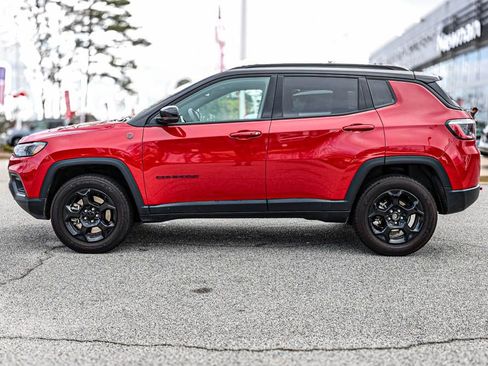 Used 2024 Jeep Compass Trailhawk image 7