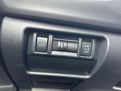 Certified 2025 Subaru Forester Limited image 19