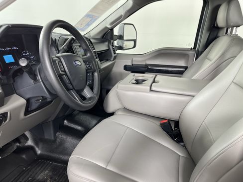 Used 2022 Ford F350 XL w/ XL Value Package AWD/4WD image 9