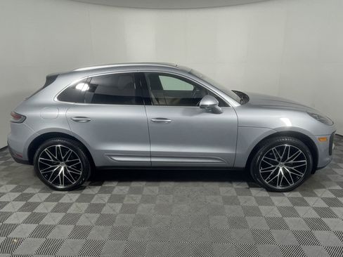 Used 2025 Porsche Macan image 8