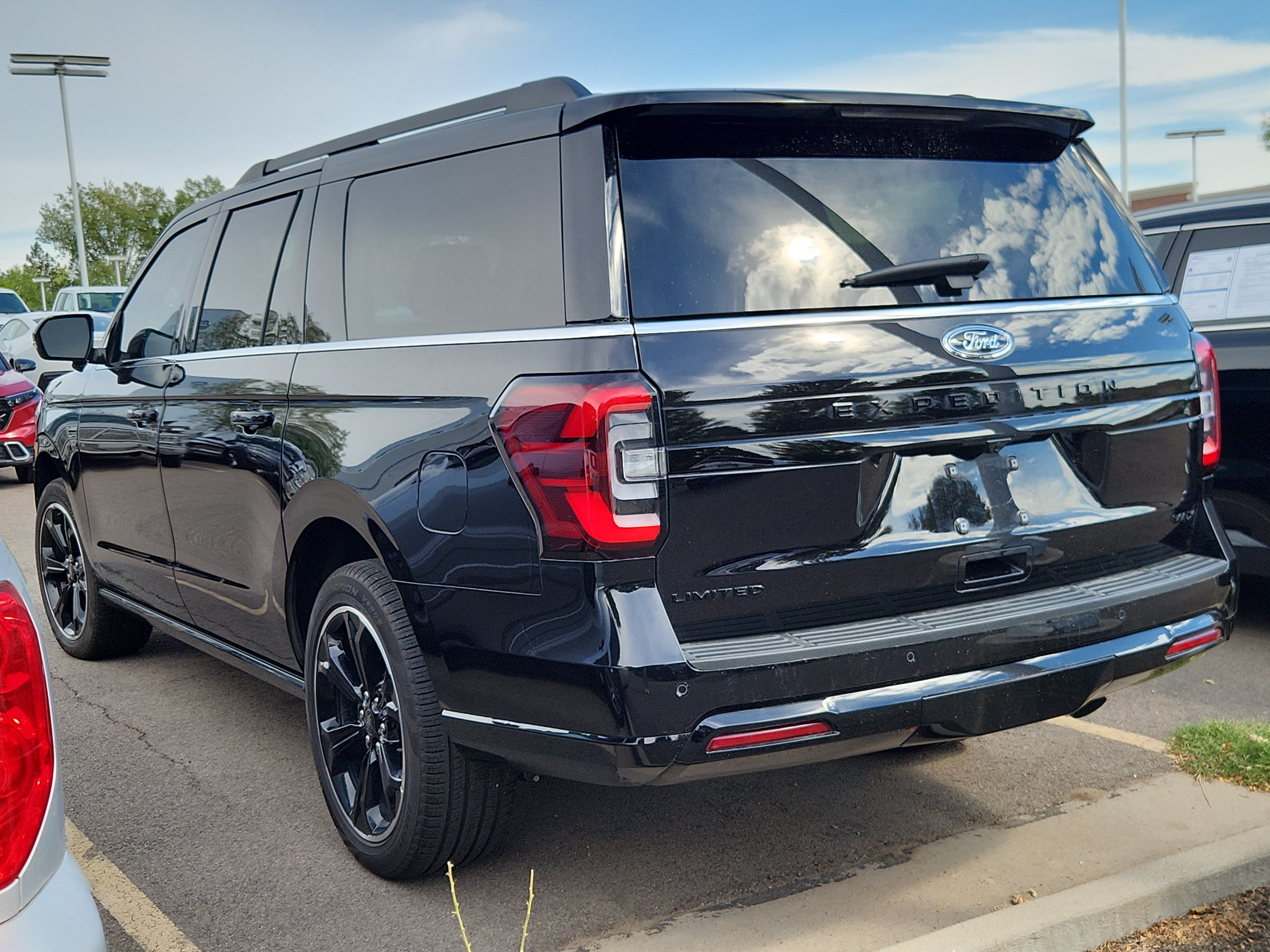 Used 2024 Ford Expedition Max Limited AWD/4WD image 10