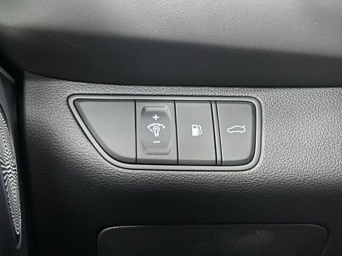 New 2026 Genesis G70 2.5T Prestige image 12