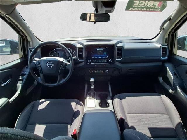 Used 2024 Nissan Frontier SV RWD image 12