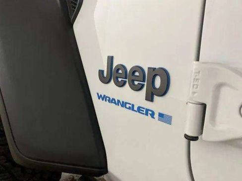 Used 2025 Jeep Wrangler Unlimited Rubicon 4xe w/ Safety Group AWD/4WD image 94