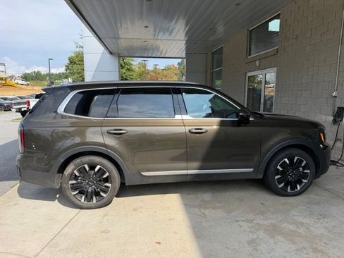 Used 2024 Kia Telluride SX w/ Towing Package AWD/4WD image 6
