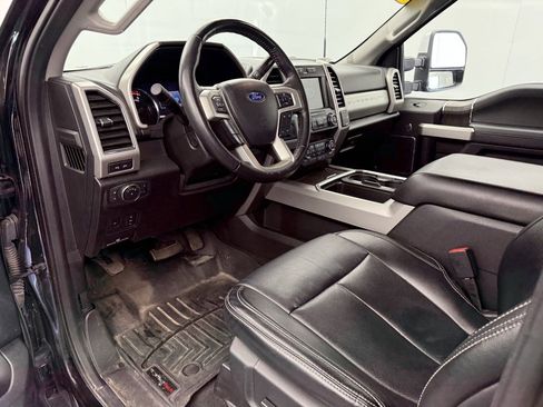 Used 2021 Ford F250 Lariat w/ Lariat Ultimate Package image 38