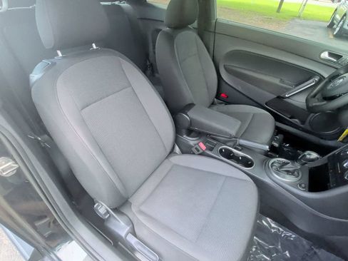 Used 2014 Volkswagen Beetle 2.5 FWD image 19