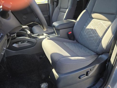 New 2026 Nissan Frontier SV w/ Tow Package image 13