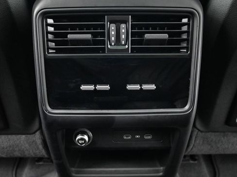 Certified 2026 Porsche Cayenne AWD/4WD image 8