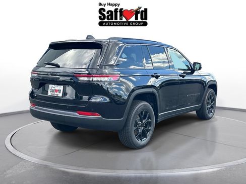 New 2026 Jeep Grand Cherokee Altitude AWD/4WD image 9