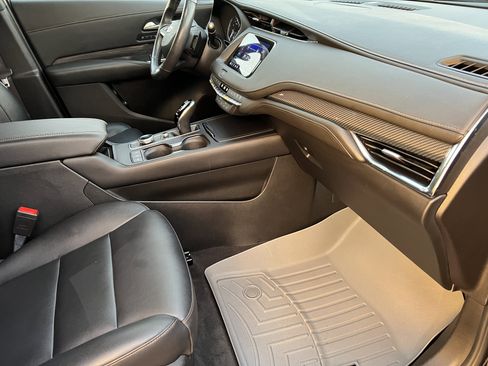 Used 2023 Cadillac XT4 Sport image 24