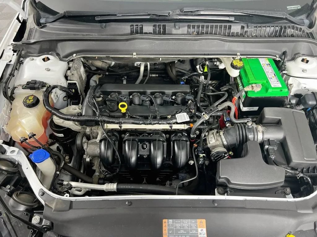 Used 2019 Ford Fusion SE FWD image 29