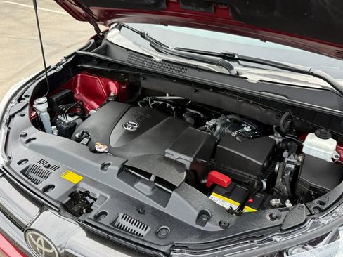 Used 2019 Toyota Highlander SE w/ Nightshade Edition image 36