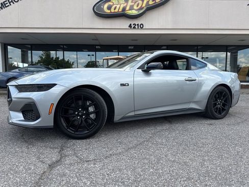 Used 2025 Ford Mustang GT Premium RWD image 1