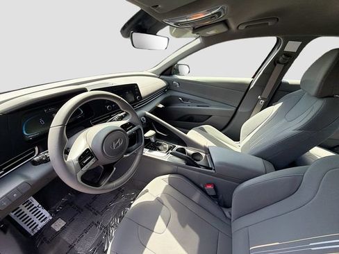 Certified 2026 Hyundai Elantra Sport FWD image 20
