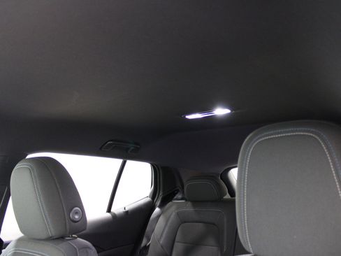 New 2026 Chevrolet Equinox EV LT image 26