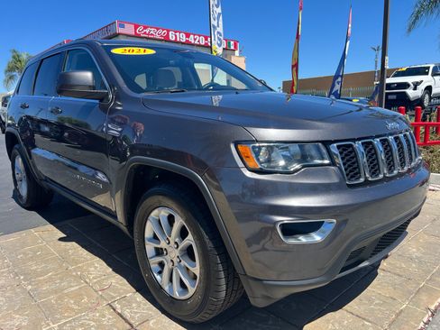 Used 2021 Jeep Grand Cherokee Laredo RWD image 1