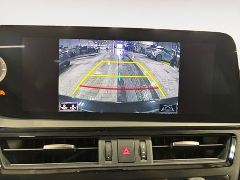 Used 2022 Lexus ES 300h 300h Luxury image 19