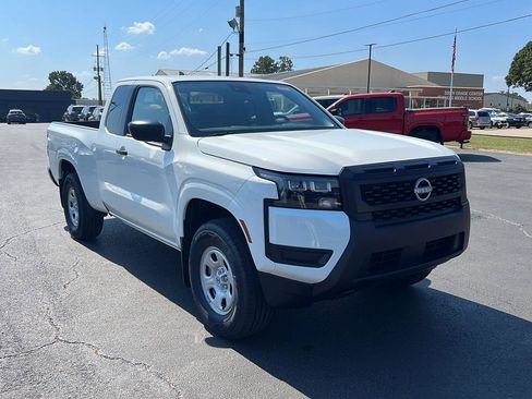 New 2026 Nissan Frontier S image 2