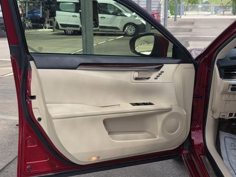 Used 2013 Lexus ES 350 w/ Luxury Pkg image 10