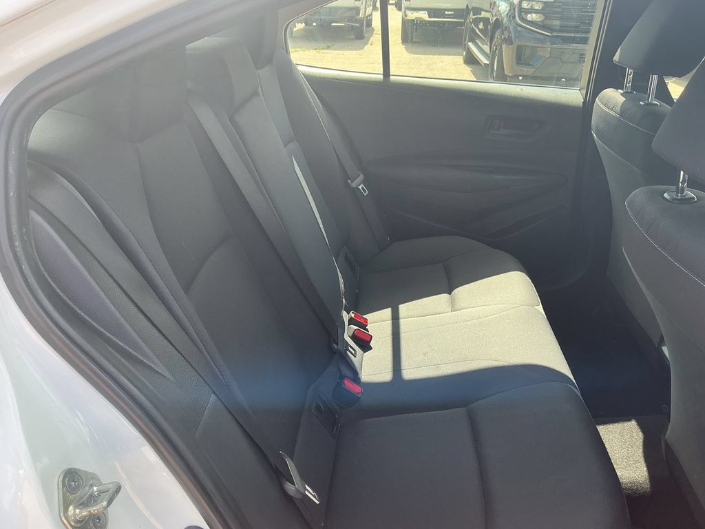 Used 2023 Toyota Corolla LE w/ LE Convenience Package FWD image 17