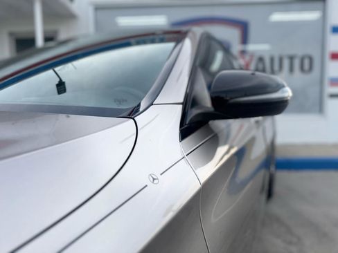 Used 2019 Mercedes-Benz C 300 Sedan image 5