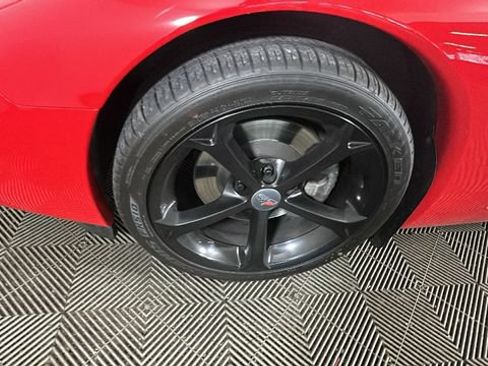 Used 2004 Chevrolet Corvette Coupe RWD image 9