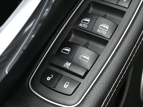 Used 2022 RAM 1500 Laramie w/ Sport Appearance Package image 13