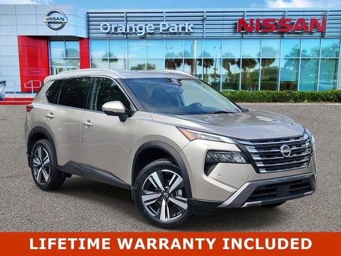 Used 2024 Nissan Rogue SL FWD image 1