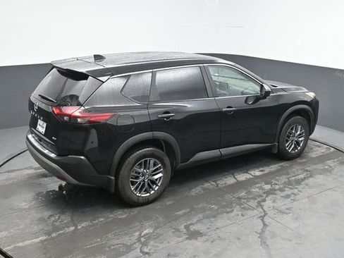 Used 2023 Nissan Rogue S AWD/4WD image 30